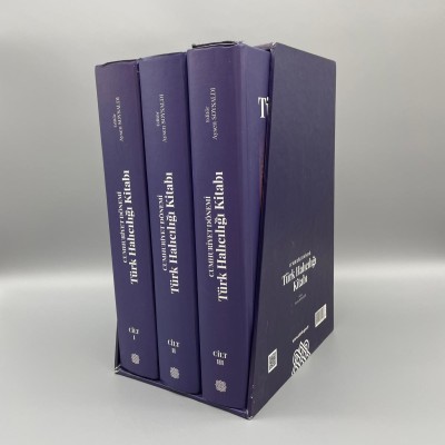  CUMHURİYET DÖNEMİ TÜRK HALICILIĞI KİTABI (3 Cilt Takım ) Ciltli Kolektif  Aysen Soysaldı Atatürk Kültür Merkezi 2021