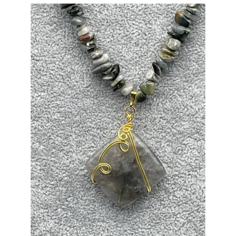 DUMANLI KUVARS KOLYE