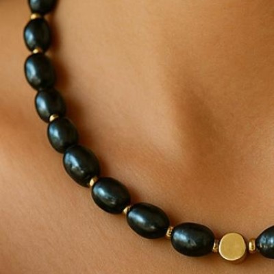 SİYAH GERÇEK İNCİ KOLYE - ALTIN KAPLAMA DETAY