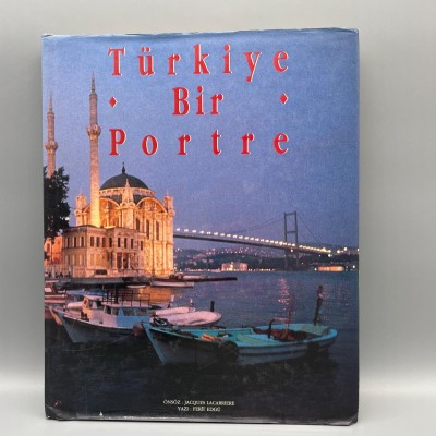 Türkiye Bir Portre (18 Fotoğrafçının Yapıtları) Kutulu, Ciltli, Şömizli Jacques Lacarriere, Ferit Edgü, Şakir Eczacıbaşı Archipelago Press 1994