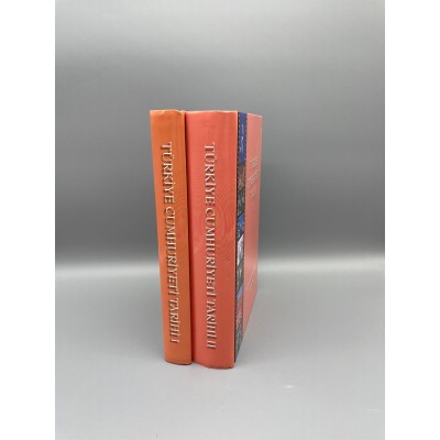 Türkiye Cumhuriyeti Tarihi (1. Cilt ve 2. Cilt) Takım Atatürk Araştırma Merkezi/Kollektif