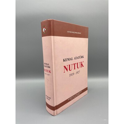 Nutuk  Mustafa Kemal Atatürk ,  Zeynep Korkmaz  (Editor)