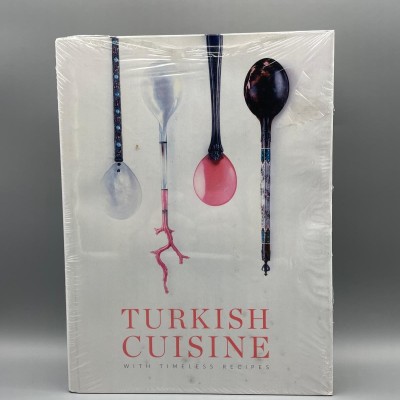 ASIRLIK TARİFLERLE TÜRK MUTFAĞI (İNG) (BÜYÜK BOY)