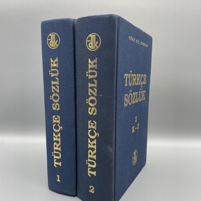 TÜRKÇE SÖZLÜK 1-2 CİLT (TÜRK DİL KURUMU)