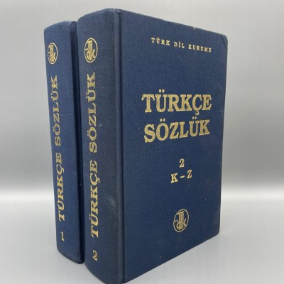 TÜRKÇE SÖZLÜK 1-2 CİLT (TÜRK DİL KURUMU)