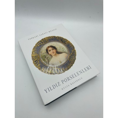 TOPKAPI SARAYI MÜZESİ YILDIZ PORSELENLERİ