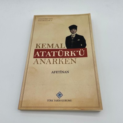 KEMAL ATATÜRK'Ü ANARKEN
