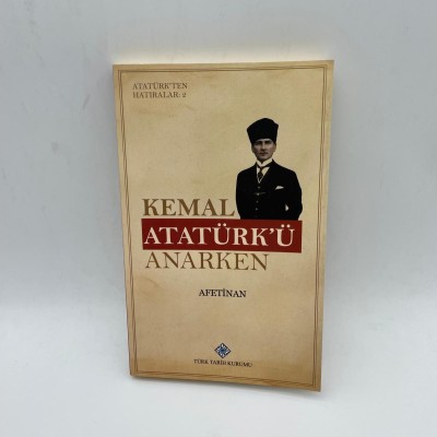KEMAL ATATÜRK'Ü ANARKEN